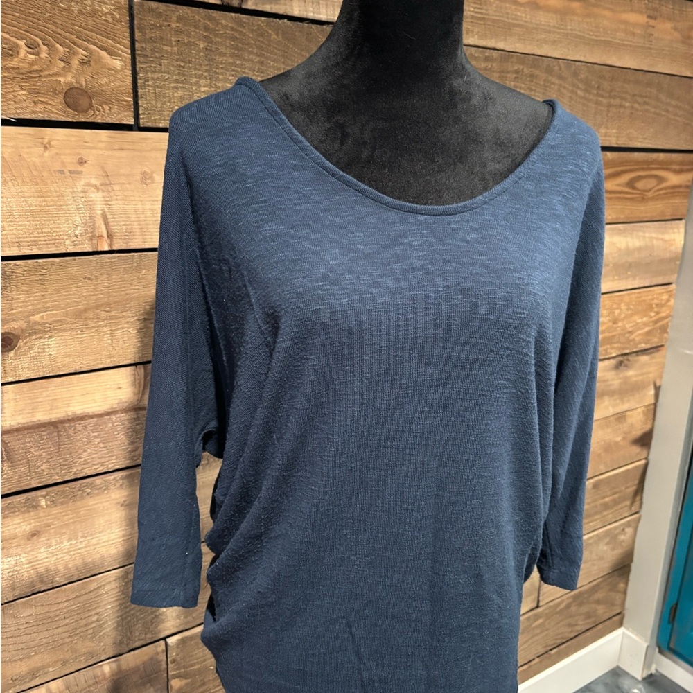 Laila Jayde Navy 3/4 Sleeve Top